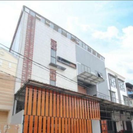 Kamar Keluarga Duri Kosambi Hotel Jakarta Luaran gambar